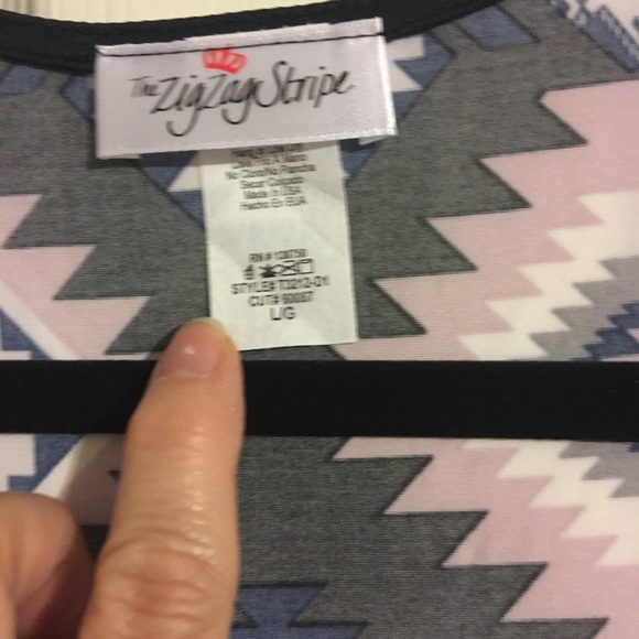 SOLD!!!!   NWOT The Zig Zag Stripe long best - Picture 3 of 3